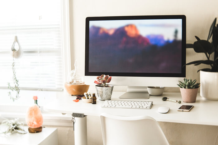 Gladstone_Home_Desk_Scene-133-edit-1770